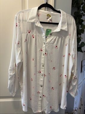 fig and flower White Button-Down Shirt with Pink & Red Floral Hearts